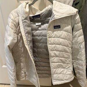 Patagonia Women's Puffer Jacket - White